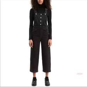 Levi's | Mile High Cropped Overalls 24